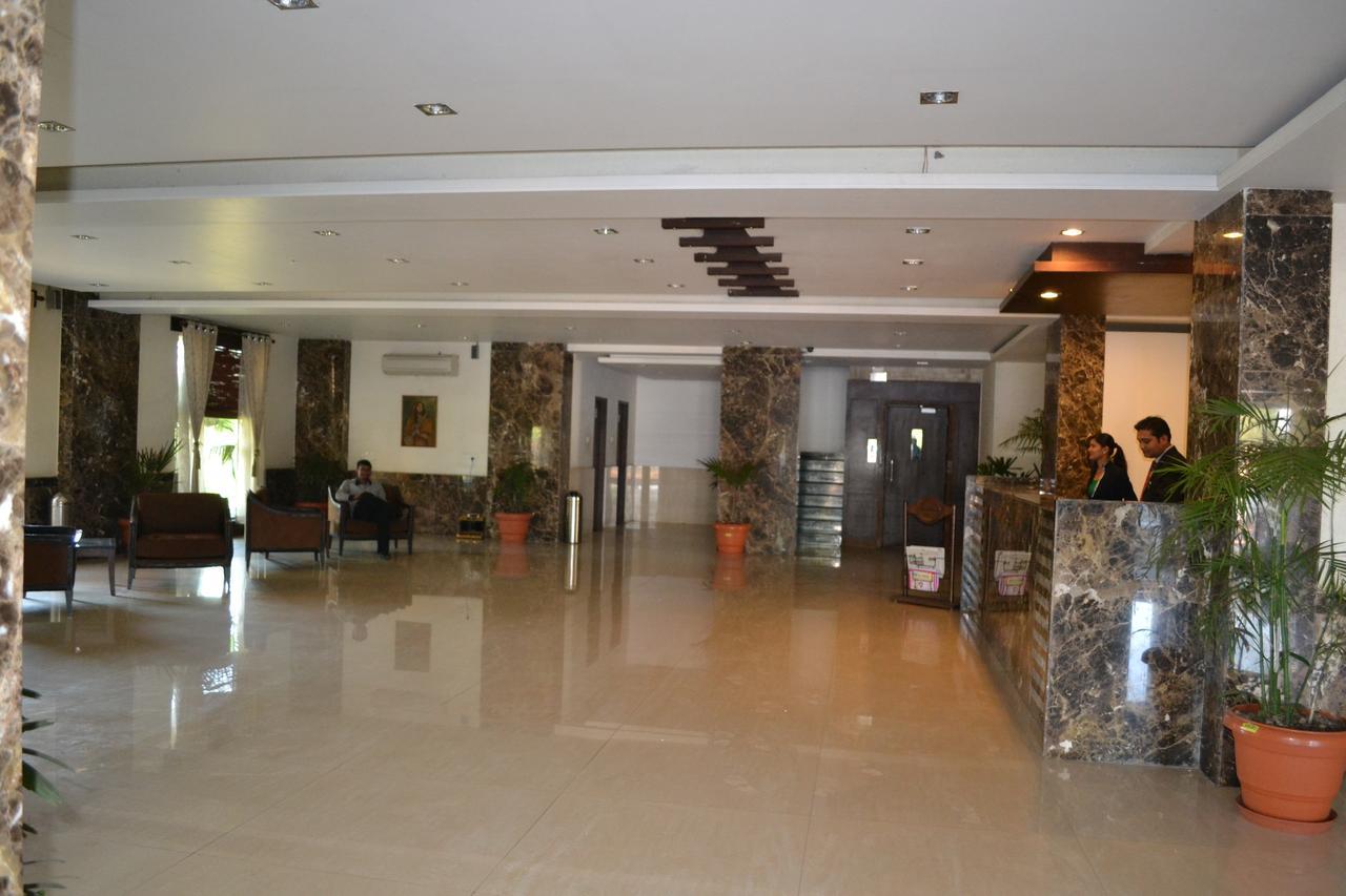 Hotel Ashish International Bhilai Buitenkant foto